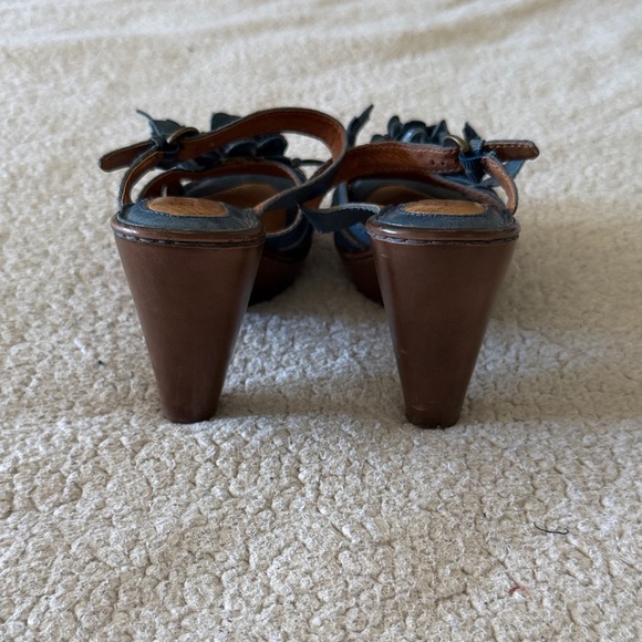 Born Blue Leather Floral Heeled Sandals Size 6 main image 0